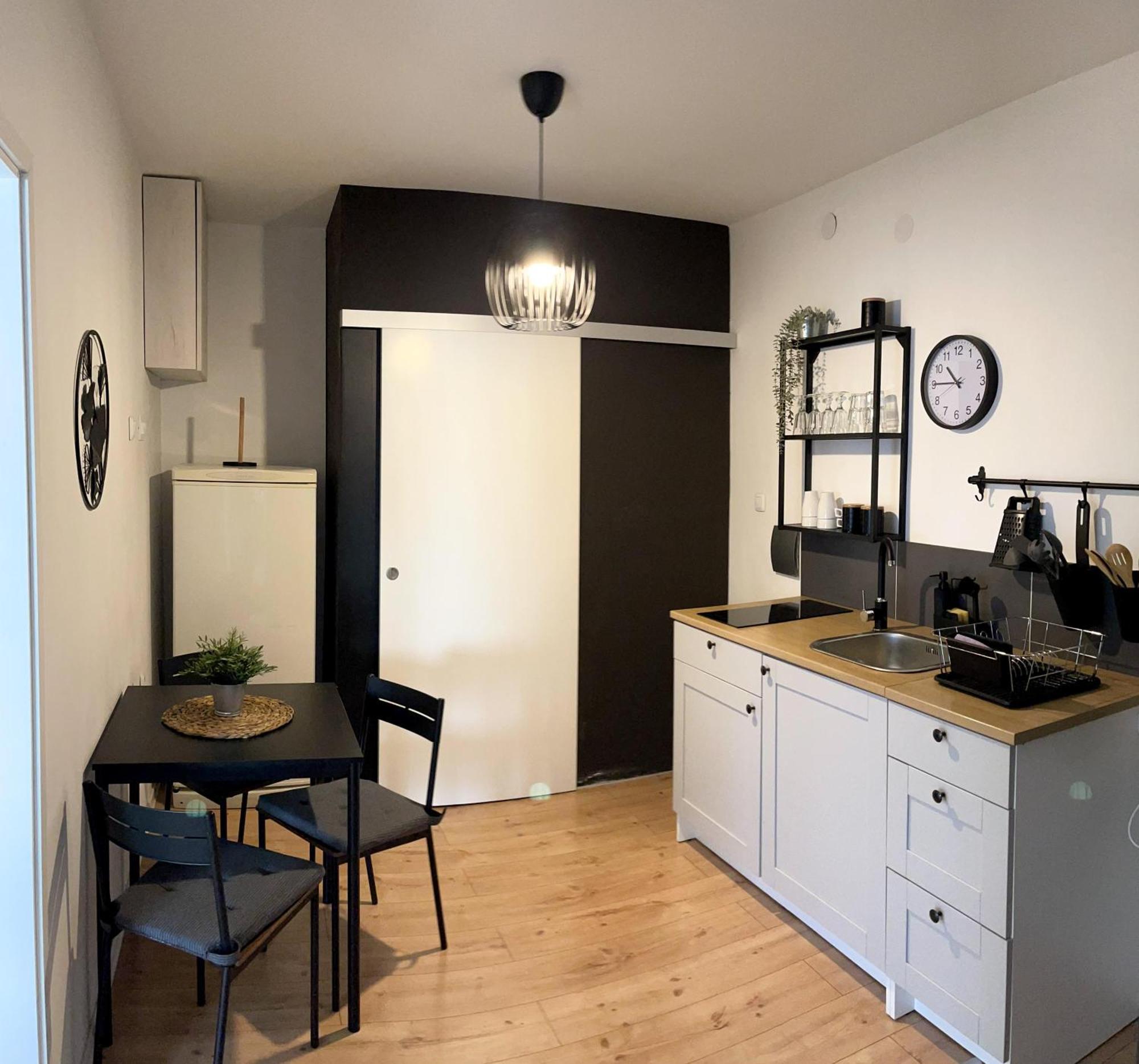 4 Stars Apartments Near Airport Velika Gorica Bagian luar foto